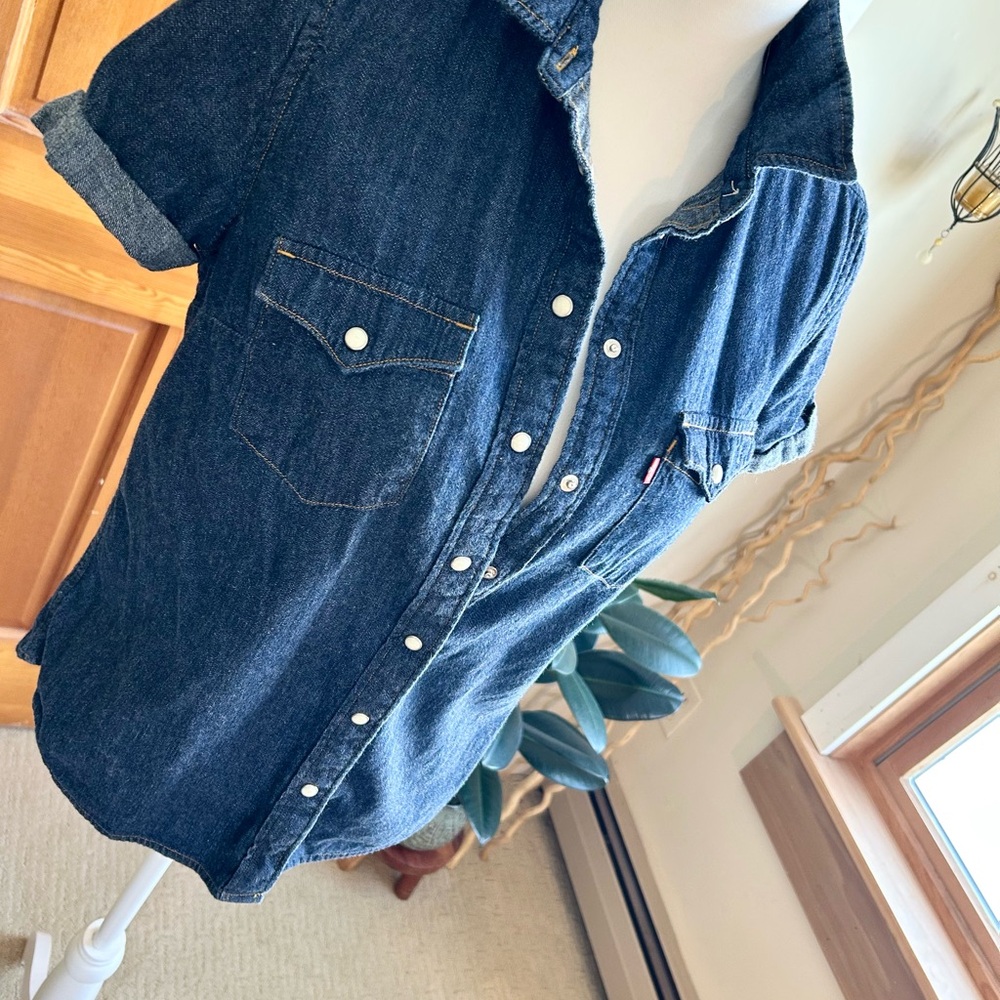 Levi's Classic Fit Denim Shirt